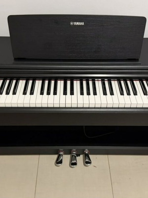 Yamaha Arius 144 digital piano like new, slightly played