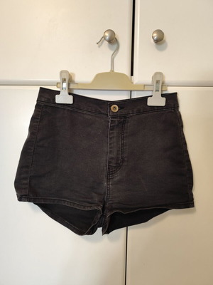 Τζιν σορτσάκι Pull & Bear μεταχειρισμένο, ψηλομέσο, μέγεθος EUR 32