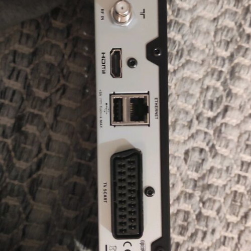 PVR Nova decoder like new with 320GB disk and free router