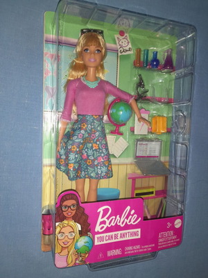 Barbie κούκλα δασκάλα καινούργια CJC23