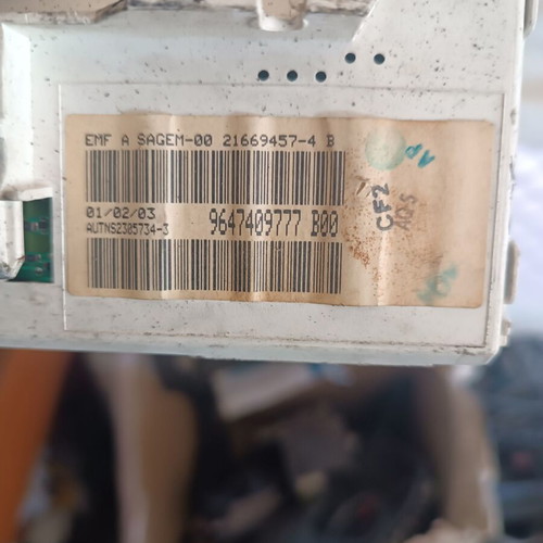 Multi-Display Screen for Peugeot 206 '98-'04 like new