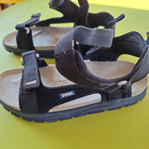 PMG children's sandals blue, like new, size 37