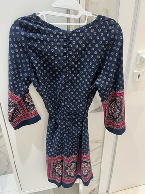 Regalinas one-piece shorts jumpsuit used, blue with floral print