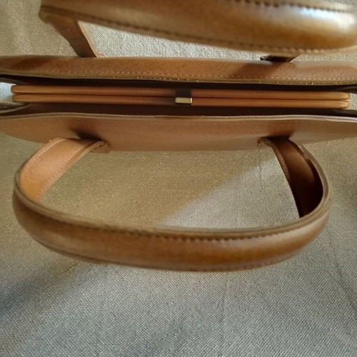 Vintage tote handbag, brown, classic design