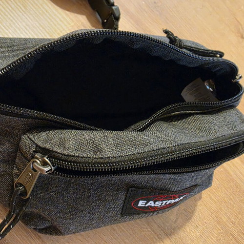 Eastpak Doggy Waist Bag Grey like new