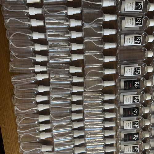 Plastic perfume bottles used, pack of 118, various sizes