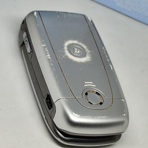 Motorola V360 Retro Flip Phone like new with Greek menu and accessories