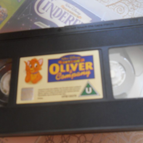 Walt Disney's Classics Oliver and Company VHS used with English subtitles