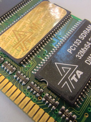 Retro μνήμες RAM PC133 μεταχειρισμένες, 256MB V-Data, 128MB, 2x64MB Hyundai SDRAM