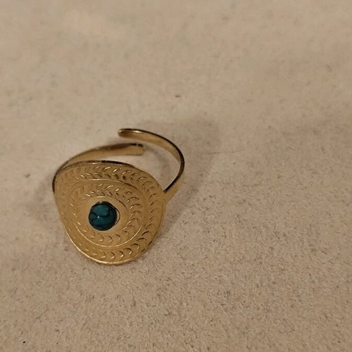 Ring new with beautiful design made of stainless steel gold color