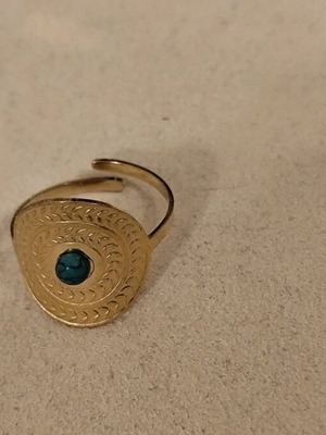 Ring new with beautiful design made of stainless steel gold color