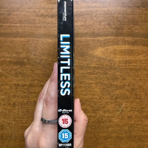 Limitless Blu-Ray like new, English subtitles