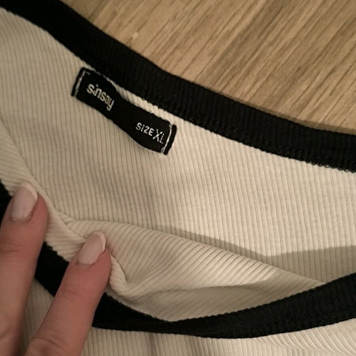 White one-shoulder top Sinsay like new