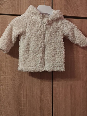 Children's furry jacket for girl size 6 months used