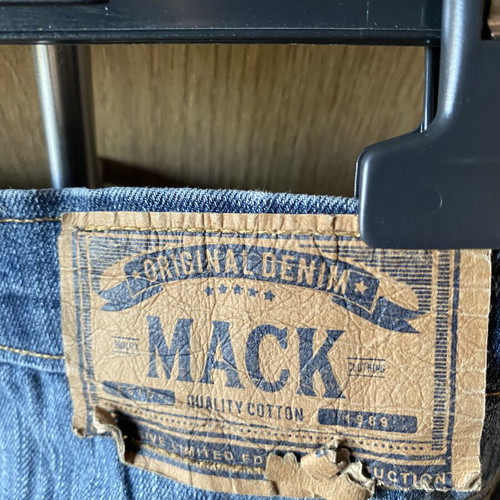 MACK Straight Leg Blue Jeans like new