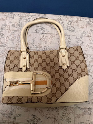 Gucci Horsebit handbag like new, beige