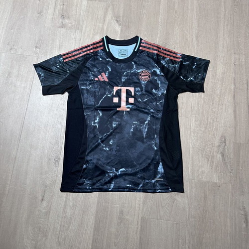 Bayern München football jersey