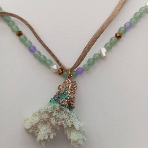 Handmade short necklace with amazonite, coral and pearls like new