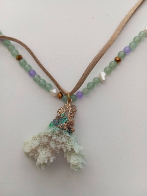Handmade short necklace with amazonite, coral and pearls like new