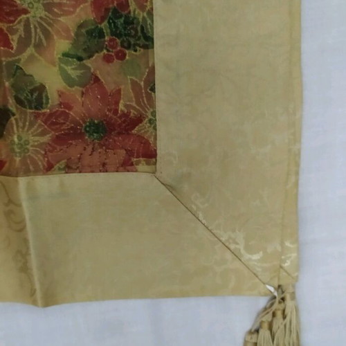 Polyester tablecloth with red flowers like new