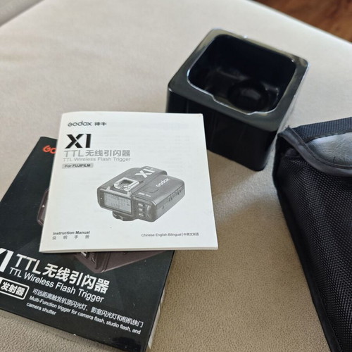 Godox Flash and Trigger Kit for Fujifilm Cameras like new