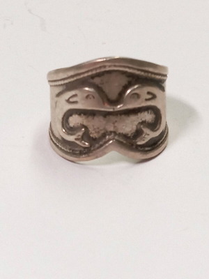 Silver ring 925 size 8 used with dolphin design