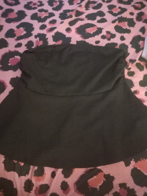 Strapless elastic top like new, size L black
