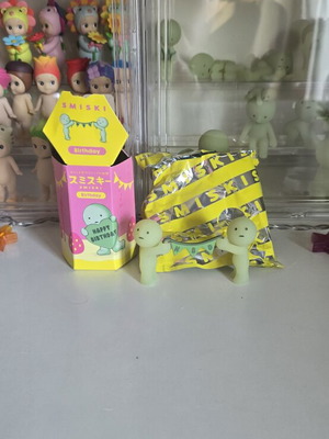 Smiski Birthday Series Little Smiski figure new