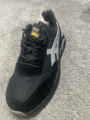 Work shoe new size 44 S2 with toe protection black