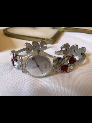 Swatch You're My Love LK307G women's watch like new, silver