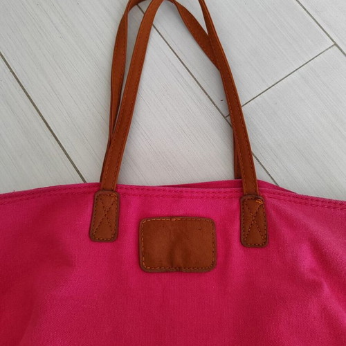 Esmara vintage shoulder bag like new, fuchsia with brown handle