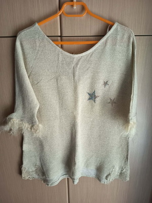 Be You women's beige sweater like new, size No M/L with gold