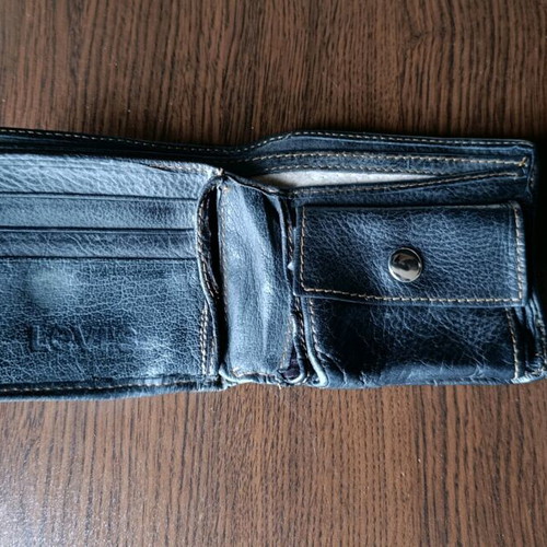 Levi's men's leather wallet used, black