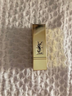 Ysl lipstick καινούργιο στην απόχρωση 01 έντονο κόκκινο της φωτιάς
