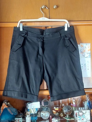 Black bermuda shorts like new, size XL