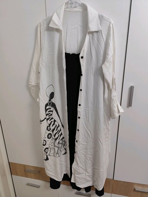 Zara dress set like new, black cotton and white with female figure
