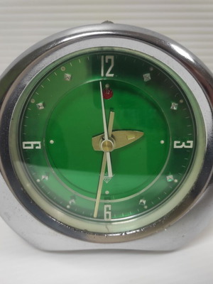 Mechanical Chinese alarm clock used, analog tabletop
