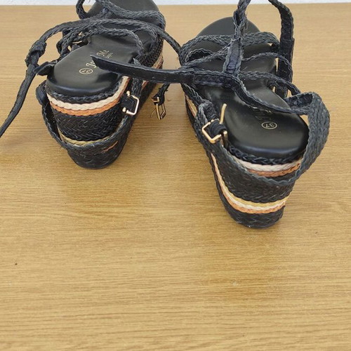 Platform sandals black size 37 with ankle strap like new