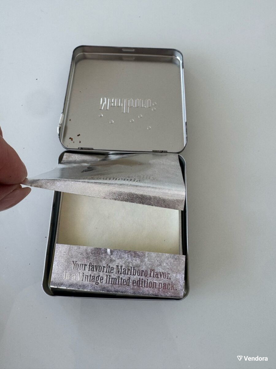 marlboro tin cigarette case In Collectible Tobacco Tins for sale 1x Hard Box Full Pack