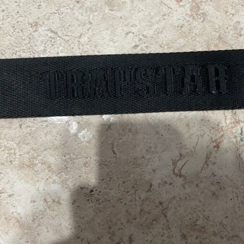 Trapstar reflective bag used, black