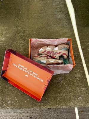 New Balance 9060 αθλητικά παπούτσια καινούργια, μέγεθος 38, μπεζ ροζ