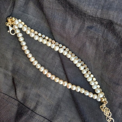 Bracelet pearls used