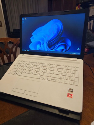 HP Notebook 15-db1006nv σαν καινούργιο με AMD Ryzen 5 και Windows 11 Pro