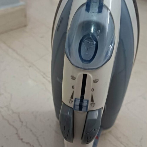 Vicko iron like new, fully functional