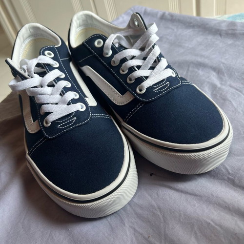 Vans athletic shoes new, dark blue size 39