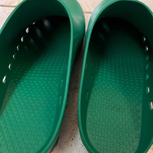 Surgical clogs like new, size 44-45, green