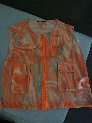 Zara vest orange like new, size M