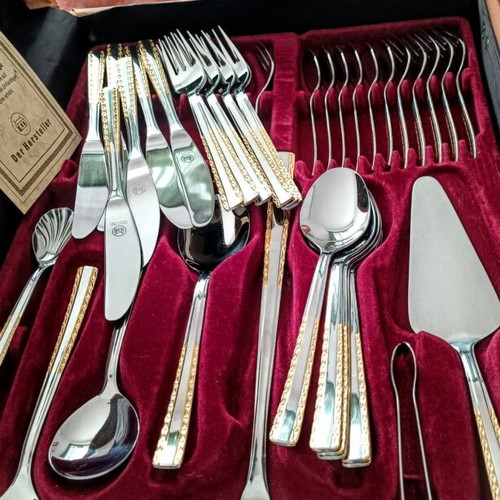 Cutlery set 30 pcs and 7 serving tools like new with 24k gold plating