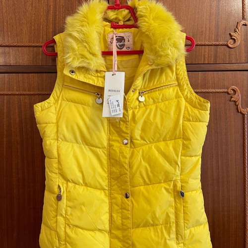 Women's vest size M new