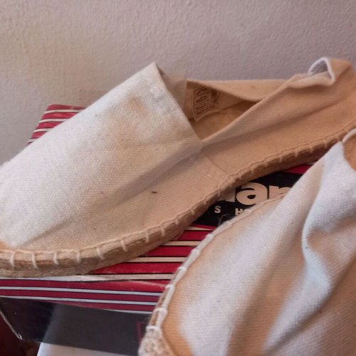 Adam's Shoes espadrilles beige size 37